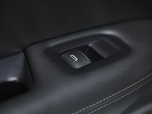 Used 2024 Cadillac XT6 Premium Luxury w/ Technology Package image 26