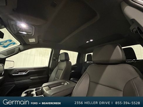 Used 2023 GMC Sierra 1500 SLT image 17