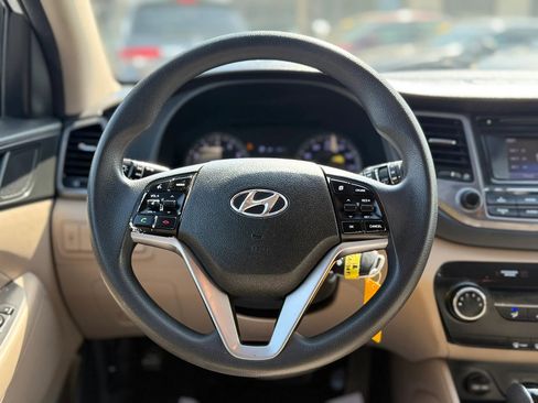 Used 2018 Hyundai Tucson SE image 30