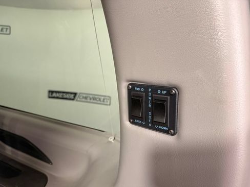 Used 2021 Chevrolet Express 2500 LS w/ Enhanced Convenience Package RWD image 23
