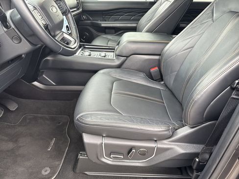 Used 2023 Ford Expedition Max Platinum image 12