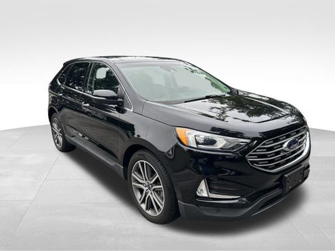 Used 2019 Ford Edge Titanium w/ Cold Weather Package image 11