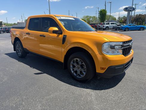 Used 2022 Ford Maverick XLT w/ Equipment Group 300A Standard AWD/4WD image 4