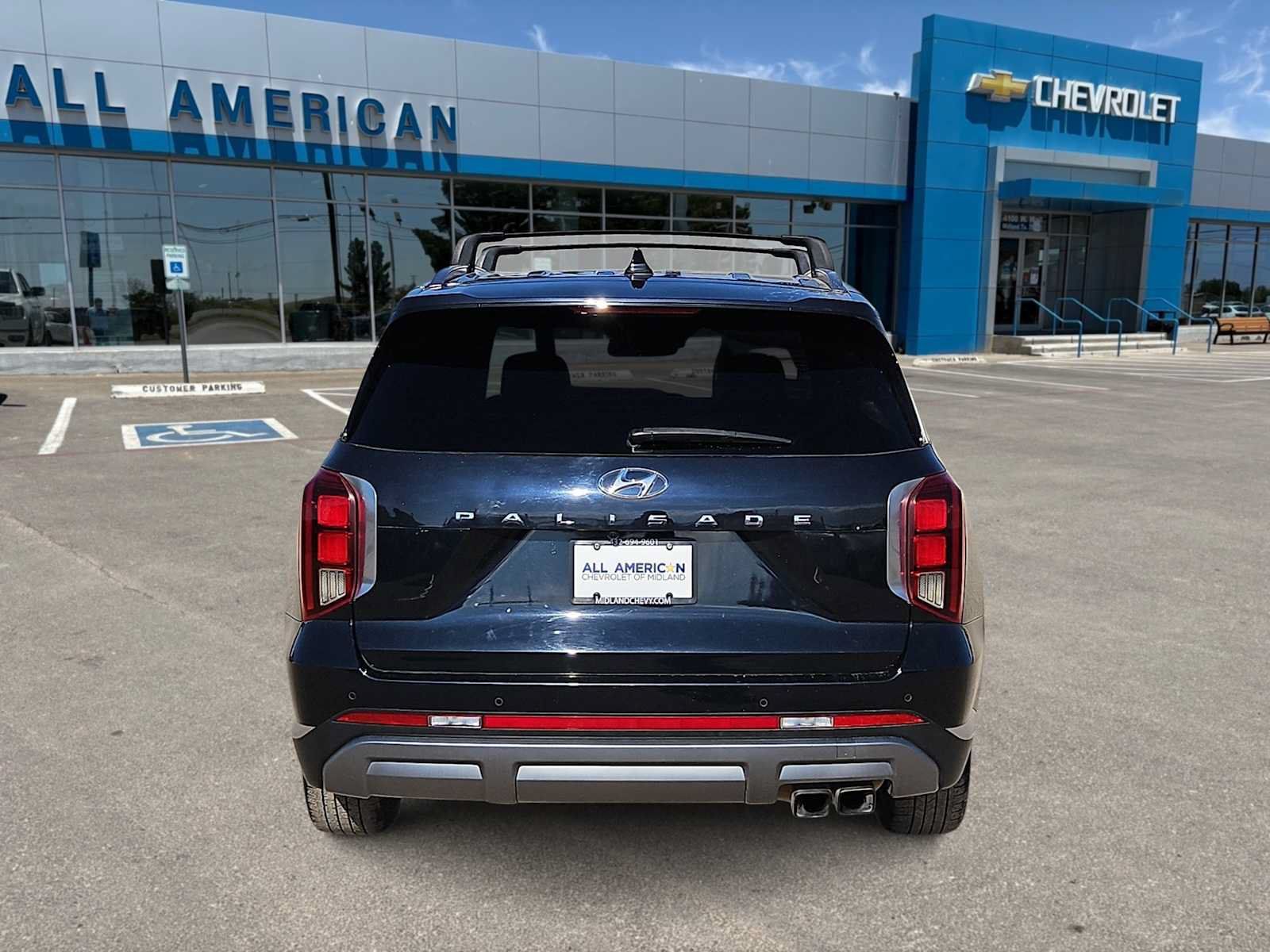 Used 2023 Hyundai Palisade Limited FWD image 7