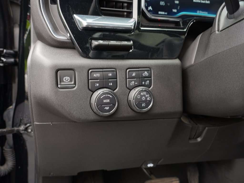 Used 2024 Chevrolet Silverado 3500 High Country w/ High Country Premium Package AWD/4WD image 17
