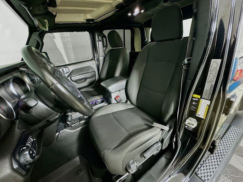 Used 2022 Jeep Gladiator Sport image 23