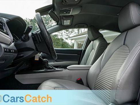 Used 2023 Toyota Camry SE image 19