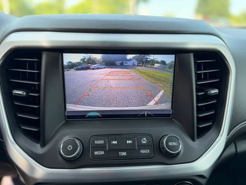 Used 2017 GMC Acadia SLT FWD image 20