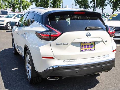 Used 2021 Nissan Murano SL image 2