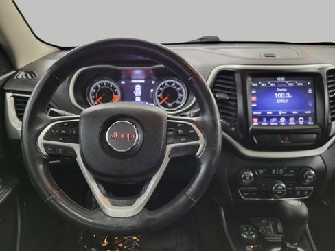 Used 2015 Jeep Cherokee Trailhawk w/ Comfort/Convenience Group image 5