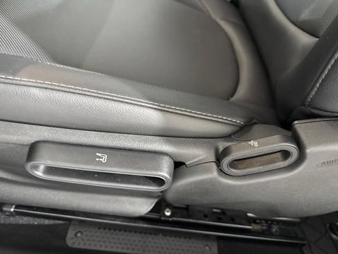 Used 2022 MINI Cooper 2-Door Hardtop FWD image 18