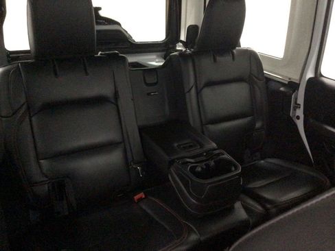 Used 2019 Jeep Wrangler Unlimited Rubicon AWD/4WD image 25