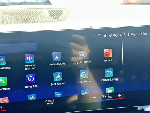 Used 2023 BMW X7 M60i w/ Executive Package image 31