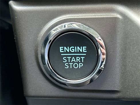 New 2025 Ford F150 XLT w/ Equipment Group 303A High image 31