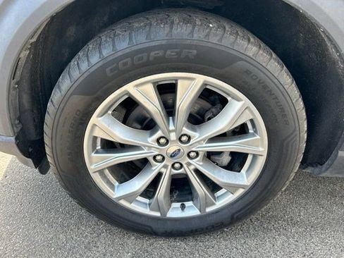 Used 2021 Ford Explorer XLT w/ Equipment Group 202A AWD/4WD image 59