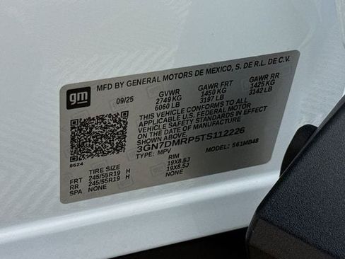 Used 2026 Chevrolet Equinox EV LT FWD image 30