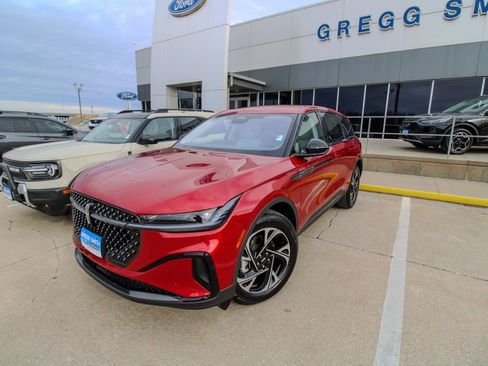 Used 2026 Lincoln Nautilus Premier w/ Jet Appearance Package image 1