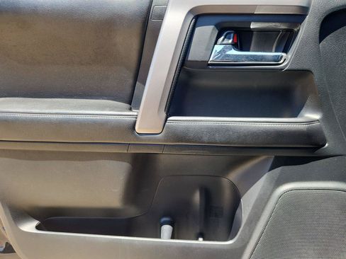 Used 2015 Toyota 4Runner SR5 RWD image 21
