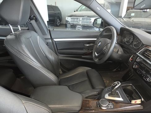 Used 2017 BMW 330i Gran Turismo xDrive AWD/4WD image 29