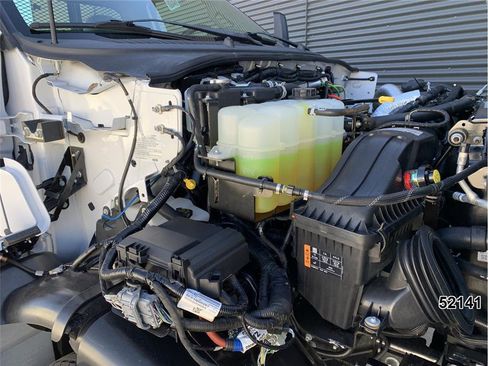 Used 2022 Ford F750 2WD Regular Cab Super Duty image 15