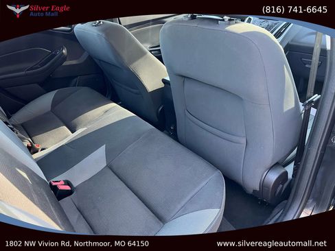 Used 2014 Ford Focus SE image 10