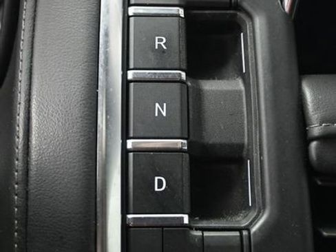 Used 2021 Chevrolet Tahoe Z71 w/ Z71 Signature Package AWD/4WD image 13