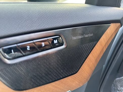 Used 2024 Volvo XC90 T8 Plus w/ Protection Package Premier image 8