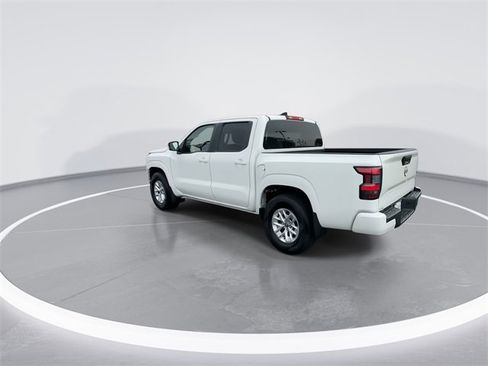 Certified 2024 Nissan Frontier SV image 6