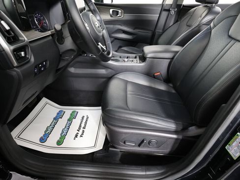 Used 2021 Kia Sorento EX w/ EX AWD X-Line Package image 13