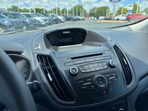 Used 2017 Ford Escape SE FWD image 33