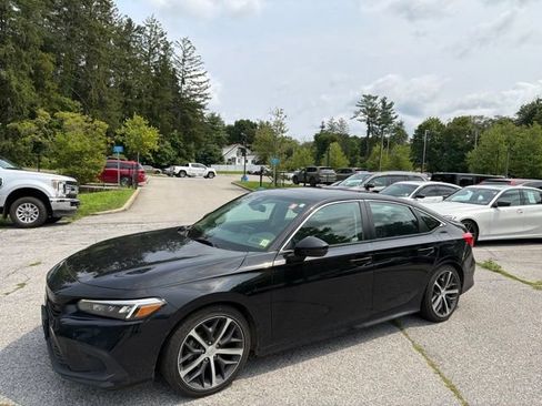 Used 2024 Honda Civic Touring image 2