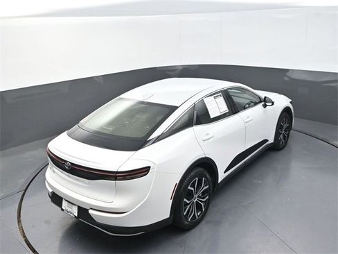 Used 2024 Toyota Crown XLE image 15