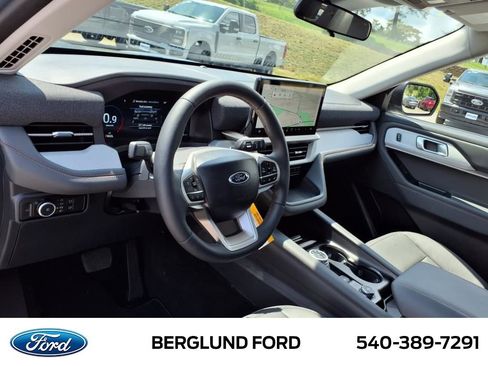 New 2025 Ford Explorer Active w/ Active Comfort Package image 9