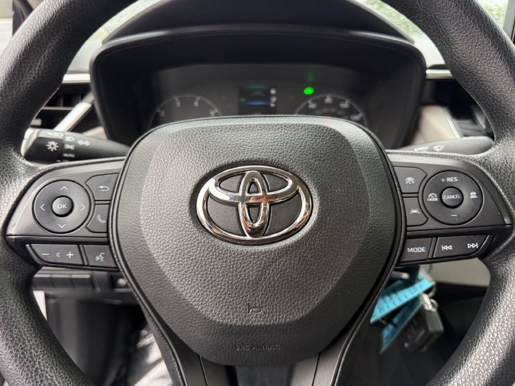 Used 2023 Toyota Corolla LE FWD image 18
