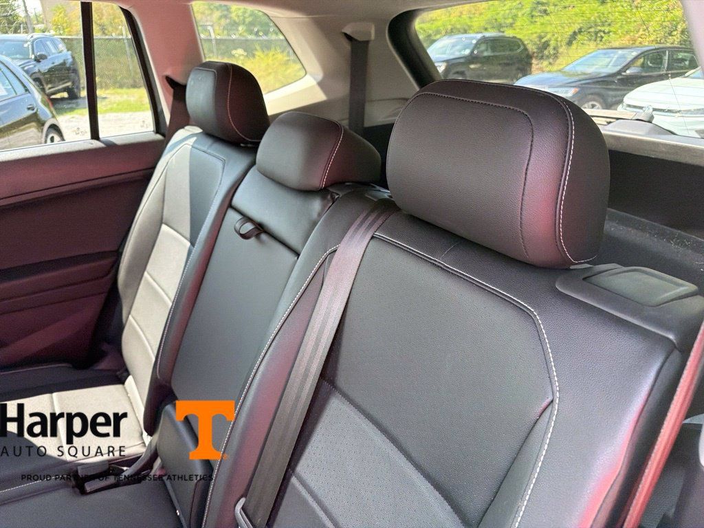 Used 2021 Volkswagen Tiguan SE FWD image 9