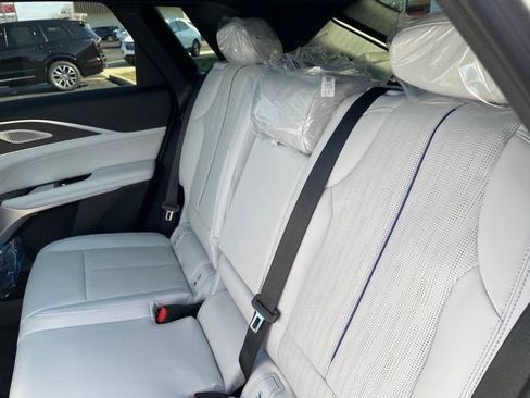 New 2025 Cadillac Lyriq Luxury RWD image 24
