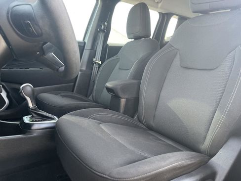 Used 2020 Jeep Renegade Sport image 12