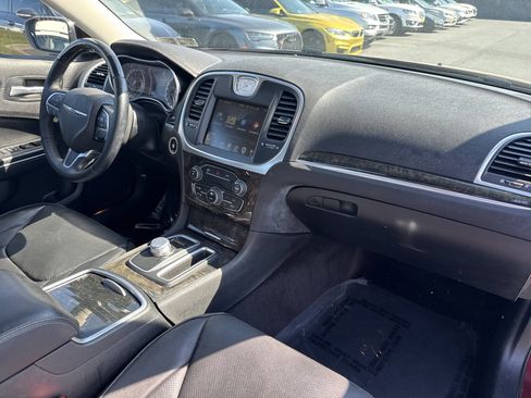 Used 2016 Chrysler 300 C RWD image 23