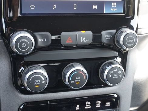 New 2027 RAM 1500 Express AWD/4WD image 34