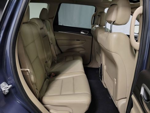 Used 2021 Jeep Grand Cherokee Limited AWD/4WD image 26