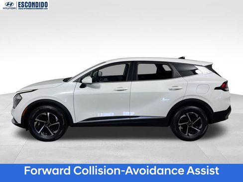Used 2023 Kia Sportage LX AWD/4WD image 3