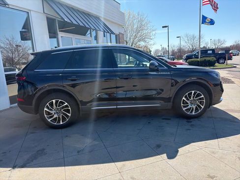 Used 2022 Lincoln Corsair AWD w/ Equipment Group 101A image 4