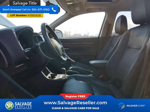 Used 2014 Mitsubishi Outlander SE image 9