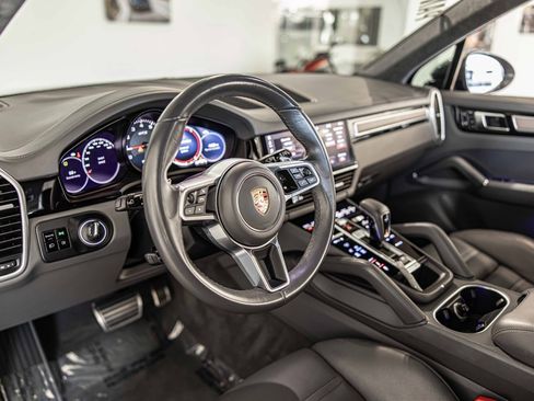 Used 2021 Porsche Cayenne GTS image 21