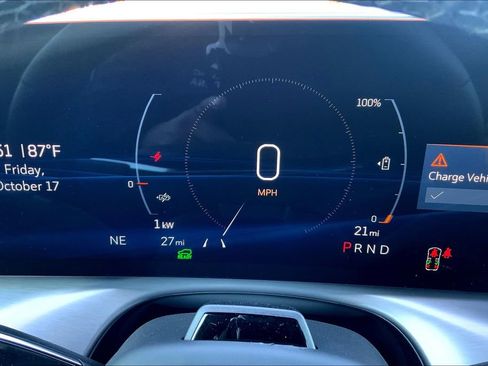 New 2026 Cadillac Vistiq Premium Luxury image 24