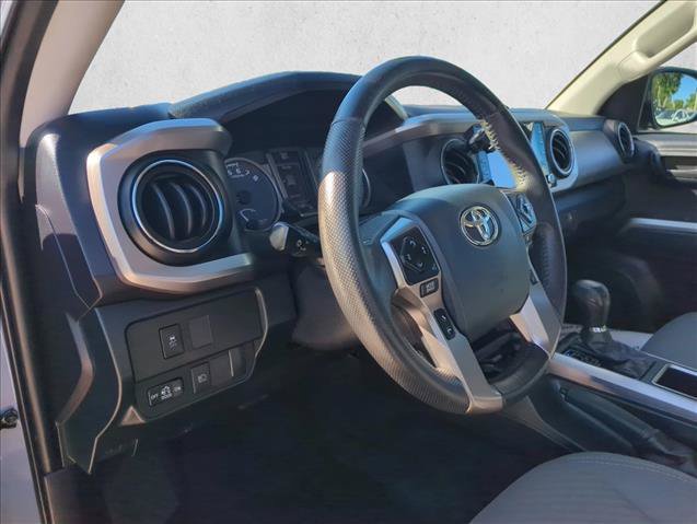 Used 2020 Toyota Tacoma 2WD Double Cab image 16