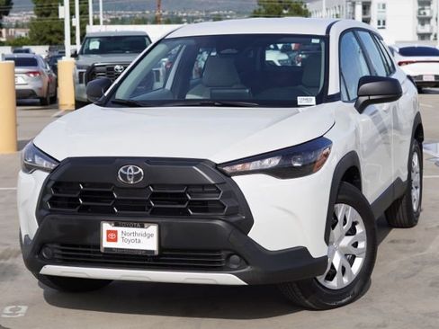 Used 2026 Toyota Corolla Cross L image 3