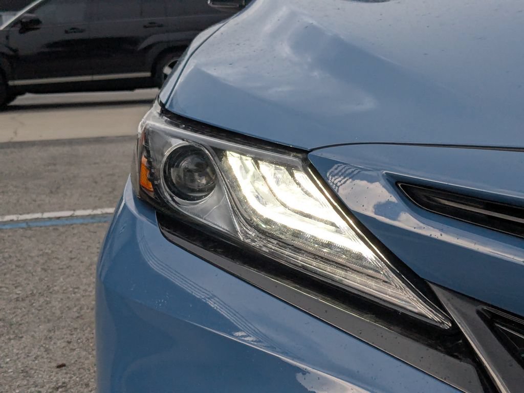Used 2024 Toyota Camry XSE FWD image 10