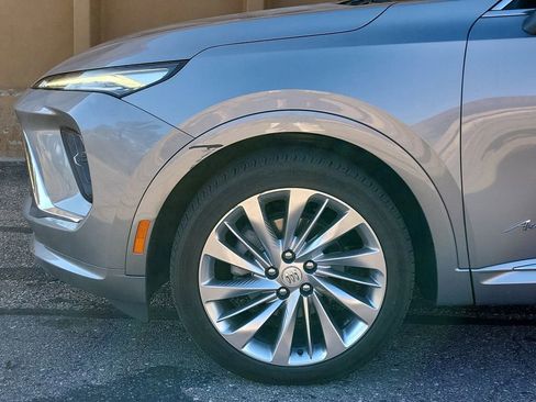 Used 2024 Buick Envision Avenir image 9