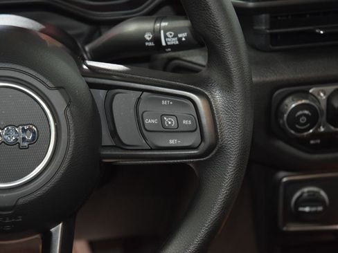 Used 2025 Jeep Wrangler Sport image 35